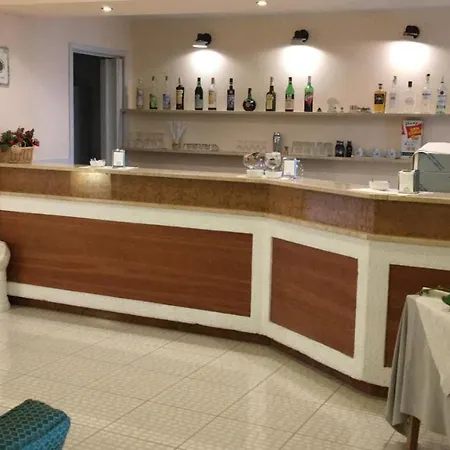 Minerva Hotel 3*