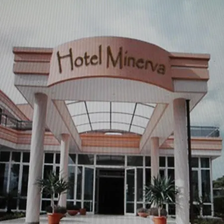 ミネルヴァ ホテル 3*