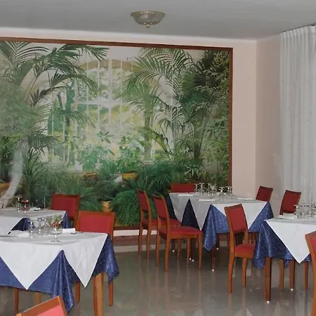 Minerva فندق برينديسي